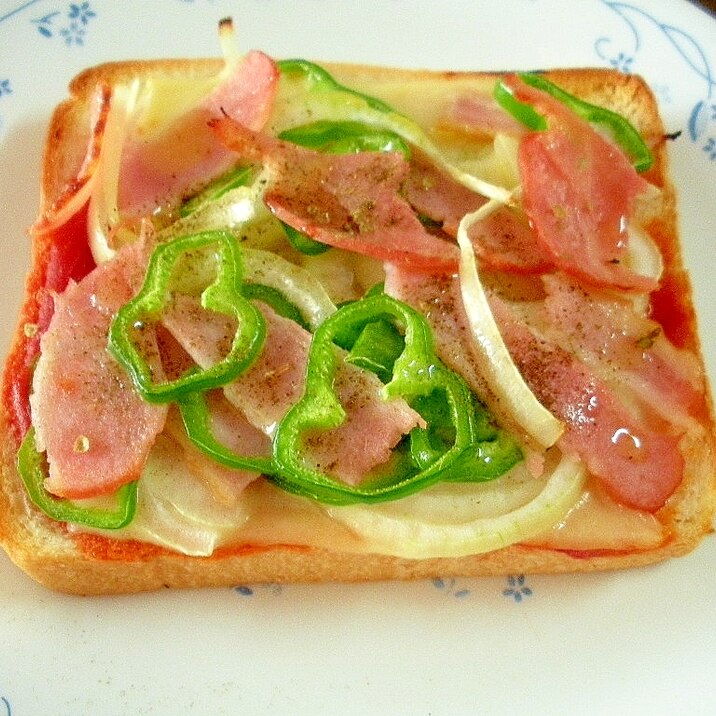 食パンで！カンタンピザトースト